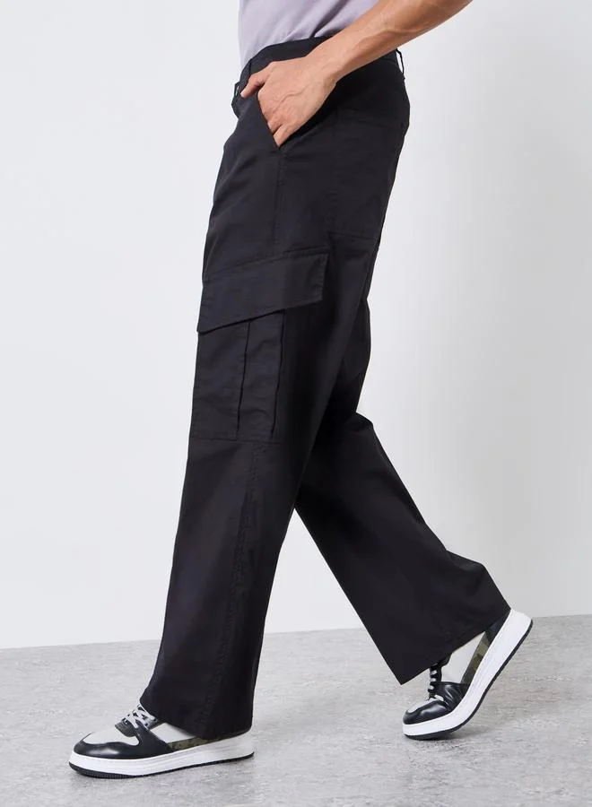 Styli black Men Black Oversized Cargo Trousers for Men | Best Price UAE